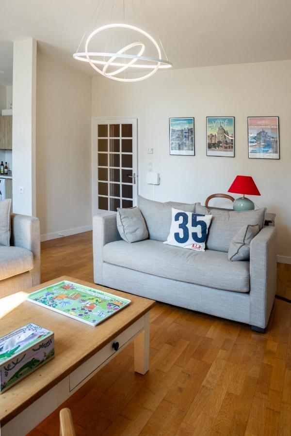 Bel Appartement, Bien Equipe Et Confortable Dans Le Centre Historique Fougères Dış mekan fotoğraf