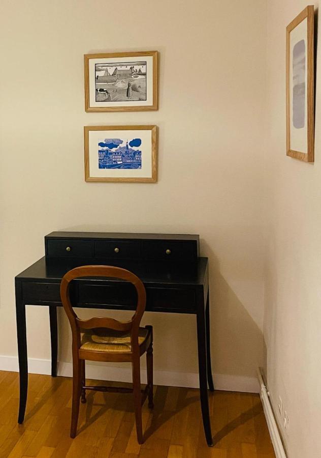 Bel Appartement, Bien Equipe Et Confortable Dans Le Centre Historique Fougères Dış mekan fotoğraf